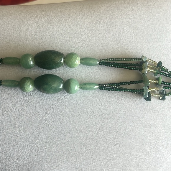 Aventurine Stone Necklace With Seed Beads, EUC - Picture 7 of 8